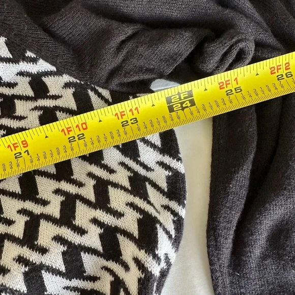 Willow Creek women’s plus 3X lightweight houndstooth sweater. - Picture 7 of 11